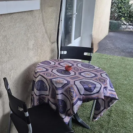 Studio2 Cosy Independant Calme Proche Lyon アパート